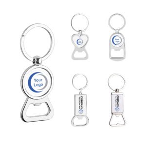 Llavero abridor de botellas personalizado con logo para empresas y eventos sociales.