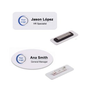 Gafete de identificación personalizado y sublimado para empresas con opción de imán o clip resistente.