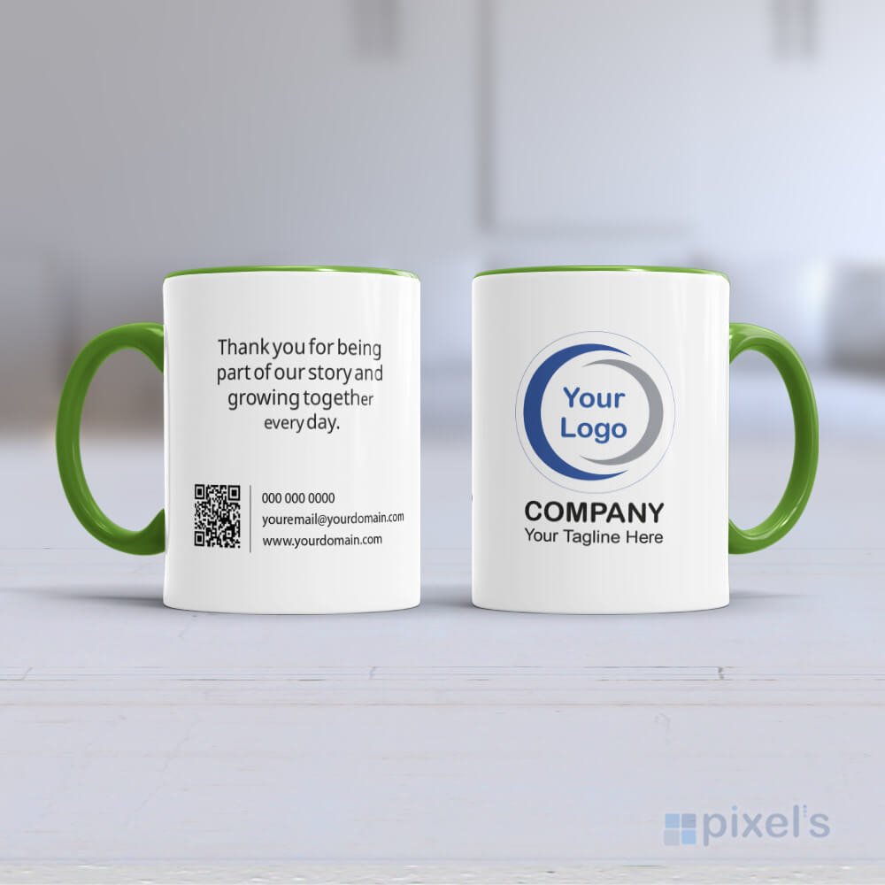 Taza de cerámica personalizada corporativa con logotipo verde claro.